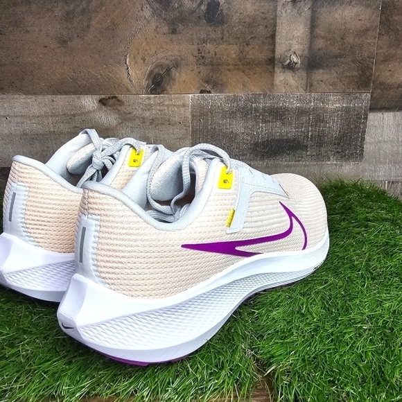 New Nike Pegasus 40 Women's Road Running Shoes (Extra Wide) - Picture 5 of 11